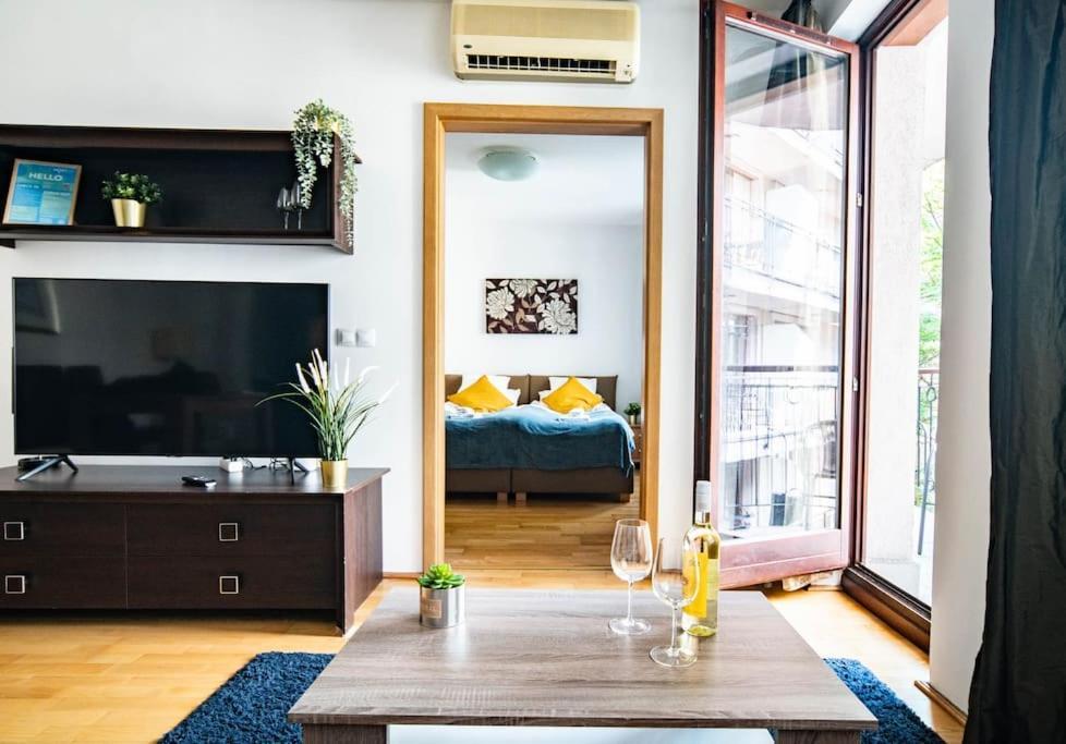 Free Parking! Soho Budapest 304, 4 Ppl, Ac, Fast Wifi, Smart Tv Buitenkant foto