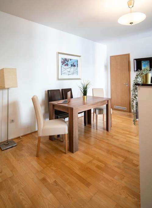 Free Parking! Soho Budapest 304, 4 Ppl, Ac, Fast Wifi, Smart Tv Buitenkant foto