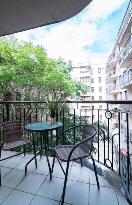 Free Parking! Soho Budapest 304, 4 Ppl, Ac, Fast Wifi, Smart Tv Buitenkant foto