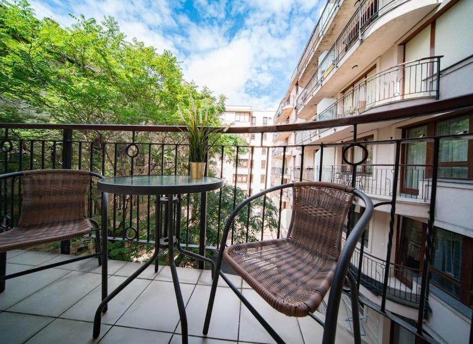 Free Parking! Soho Budapest 304, 4 Ppl, Ac, Fast Wifi, Smart Tv Buitenkant foto